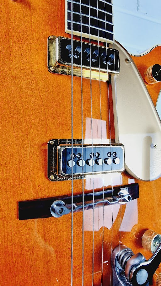 GRETSCH 6121W 2004 ROUNDUP ELECTRIC GUITAR + GRETSCH ORIGINAL HARD CASE