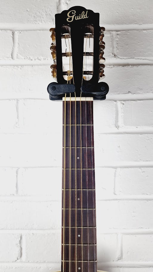 GUILD P-240 MEMOIR PARLOR GUITAR
