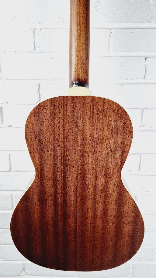 GUILD P-240 MEMOIR PARLOR GUITAR