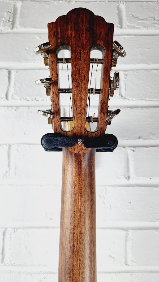 GUILD P-240 MEMOIR PARLOR GUITAR