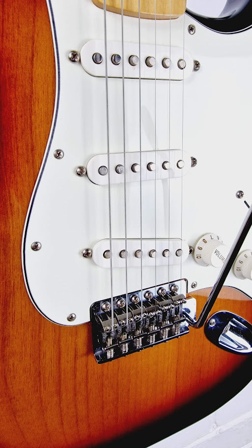 FENDER STANDARD MEXICAN STRATOCASTER BROWN SUNBURST BRB 2017 ELECTRIC GUITAR