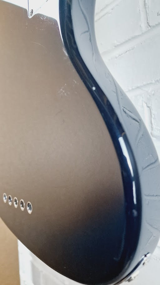 SIRE MARCUS MILLER V3 LEFT HANDED 5 STRING BLACK GOLD BASS GUITAR