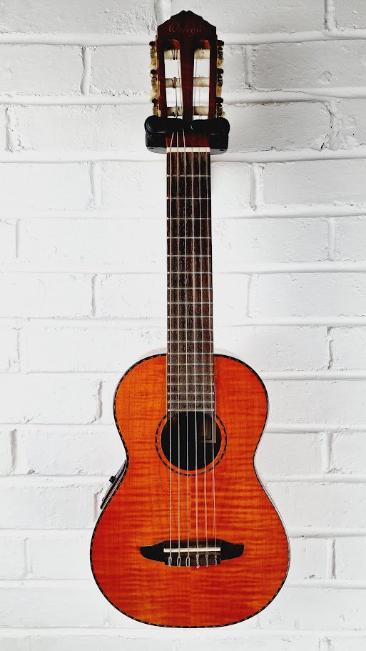ORTEGA RGLE18FMH ELECTRO ACOUSTIC GUITALELE + GIG BAG
