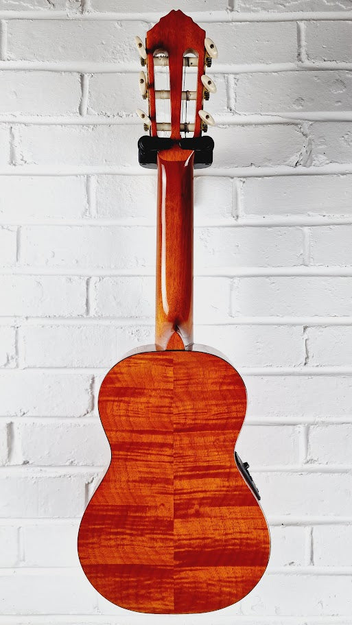 ORTEGA RGLE18FMH ELECTRO ACOUSTIC GUITALELE + GIG BAG