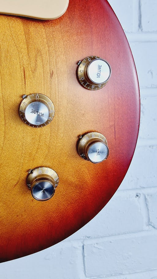 GIBSON LES PAUL 60S TRIBUTE P90 WORN HONEYBURST 2011 + GIBSON CASE