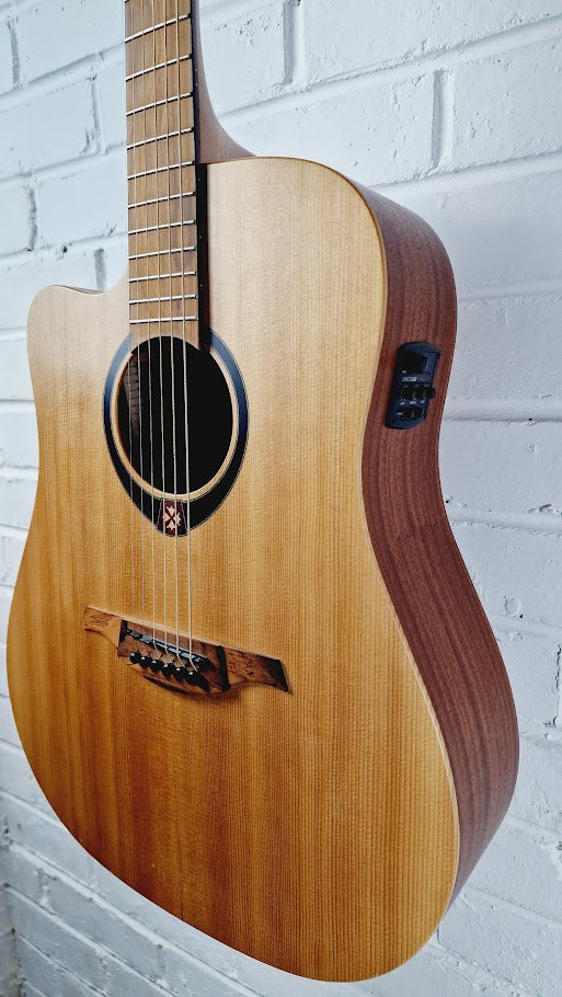 LAG TRAMONTANE TL70DCE LEFT HANDED ELECTRO ACOUSTIC GUITAR