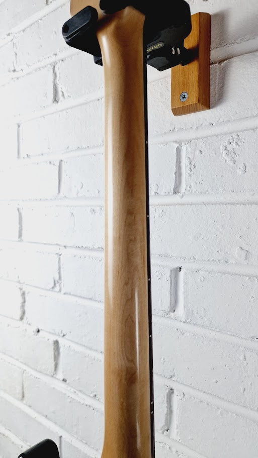 LINE 6 JTV-69 JAMES TYLER VARIAX MODELLING 3 TONE SUNBURST ELECTRIC GUITAR