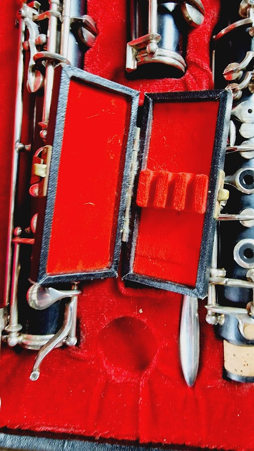 WARD AND WINTERBOURNE TW3 OBOE WITH CASE