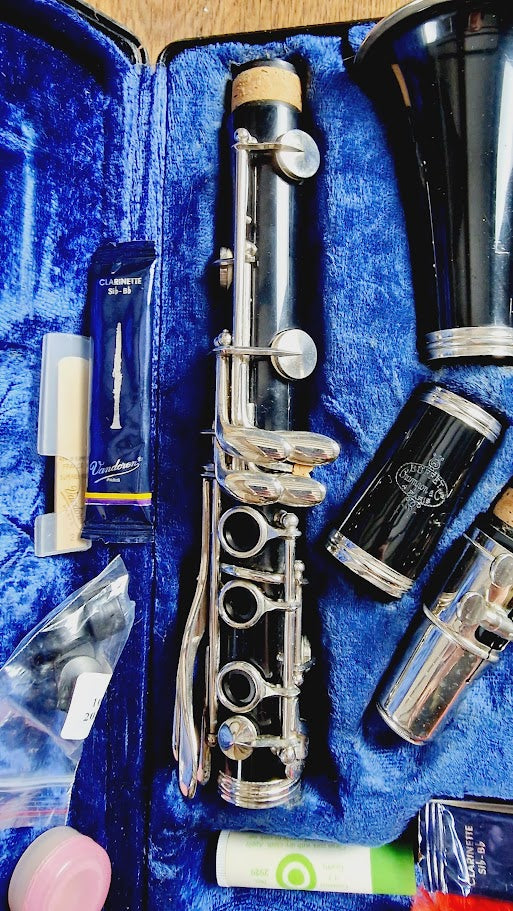 BUFFET CRAMPON B12 CLARINET AND CASE