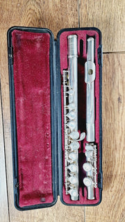 YAMAHA F100SII SILVER PLATED FLUTE AND CASE
