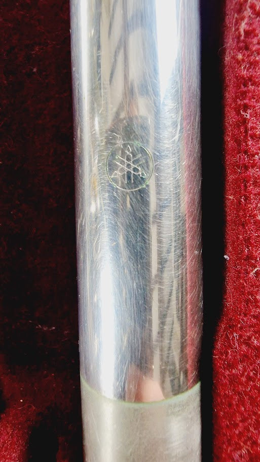 YAMAHA F100SII SILVER PLATED FLUTE AND CASE