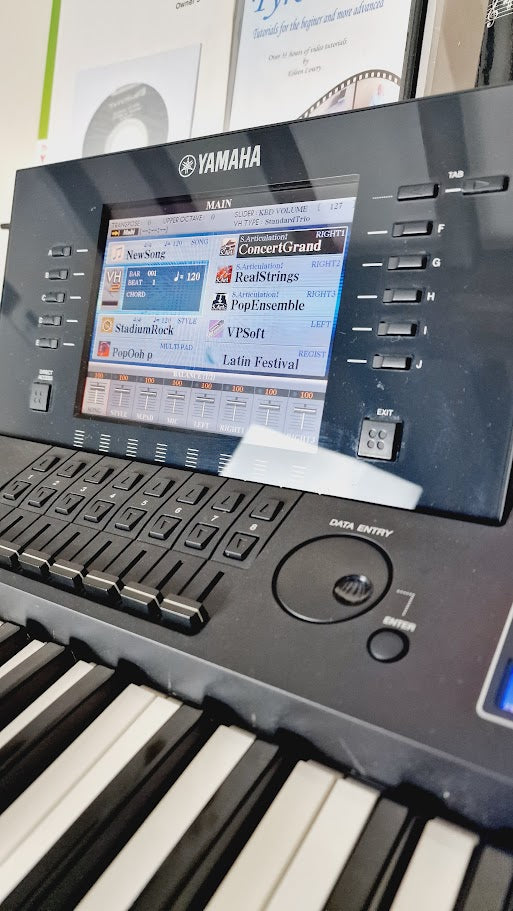 YAMAHA TYROS 4 SPECIAL EDITION XL 10TH ANNIVERSARY KEYBOARD