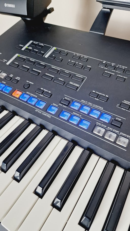 YAMAHA TYROS 4 SPECIAL EDITION XL 10TH ANNIVERSARY KEYBOARD