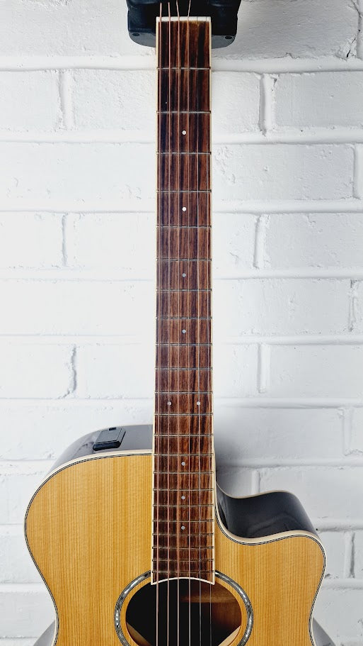 YAMAHA APX600 ELECTRO ACOUSTIC NATURAL GUITAR