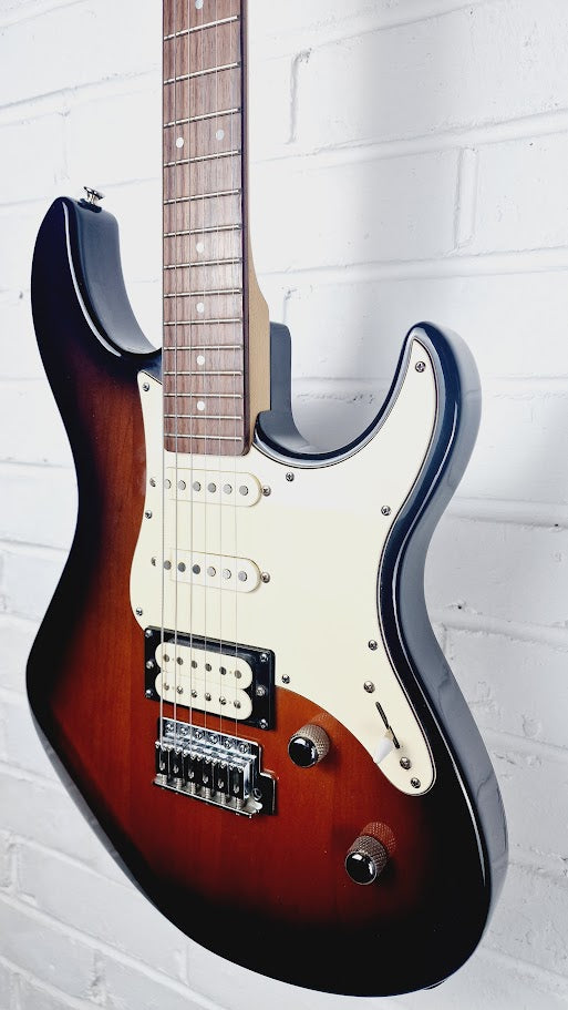 YAMAHA PACIFICA 112V OLD VIOLIN SUNBURST ELECRIC GUITAR