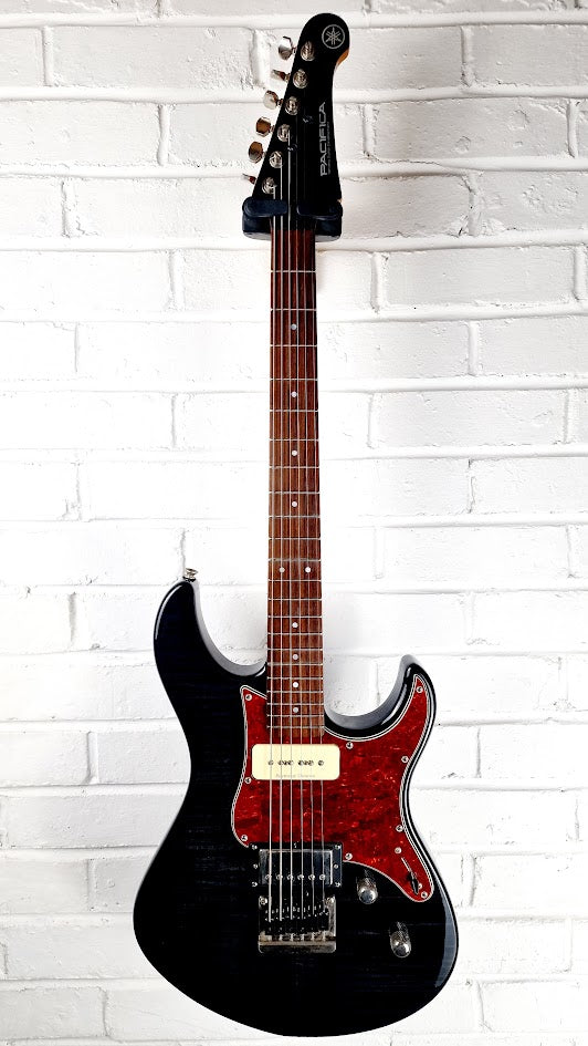 YAMAHA PAC611HFM PACIFICA TRANSLUCENT BLACK ELECTRIC GUITAR