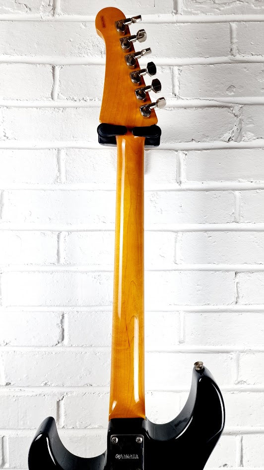 YAMAHA PAC611HFM PACIFICA TRANSLUCENT BLACK ELECTRIC GUITAR