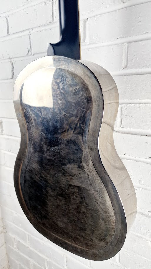 VINTAGE AMG2 TRICONE RESONATOR CHROME GUITAR