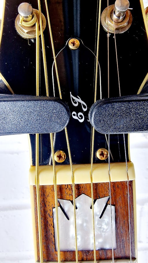 EPIPHONE EJ 200 VS JUMBO SUNBURST 2007 ACOUSTIC GUITAR + HARD CASE