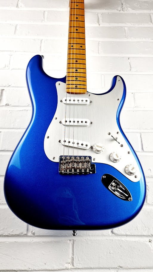 FENDER HER LIMITED EDITION SIGNATURE STRATOCASTER BLUE MARLIN ELECTRIC GUITAR