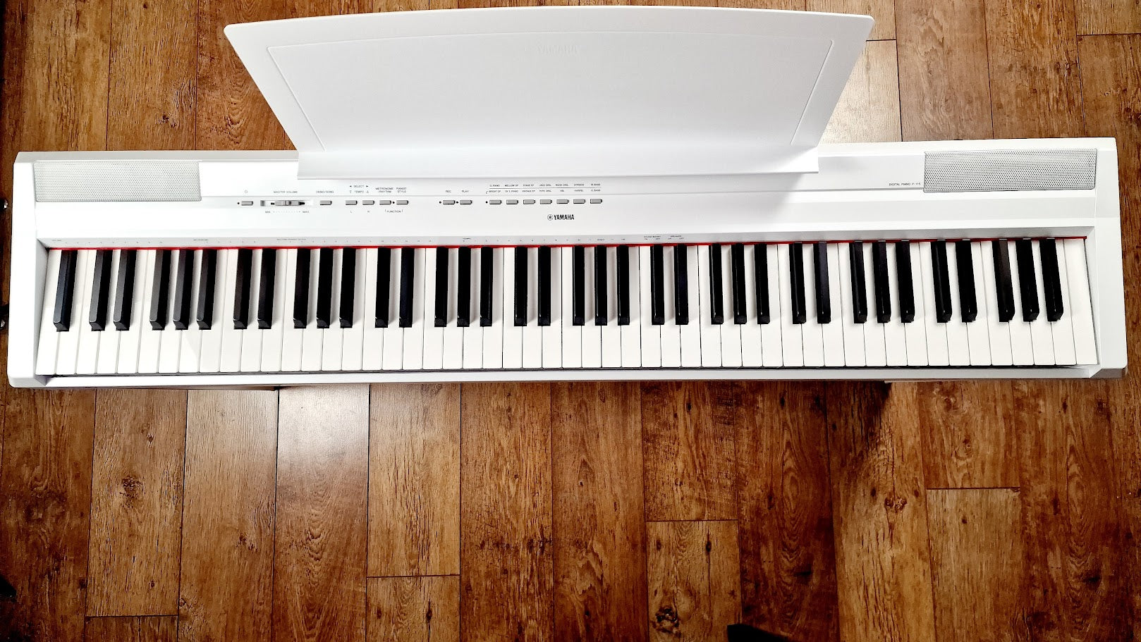 YAMAHA P115 88 KEY DIGITAL PIANO KEYBOARD IN WHITE + STAND
