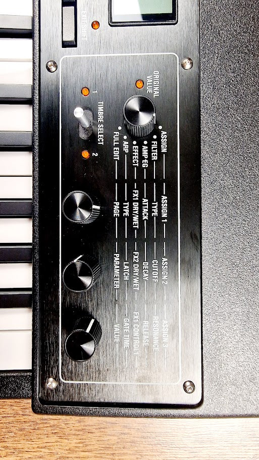 KORG MICROKORG XL+ SYNTHESIZER / VOCODER + OFFICIAL CASE