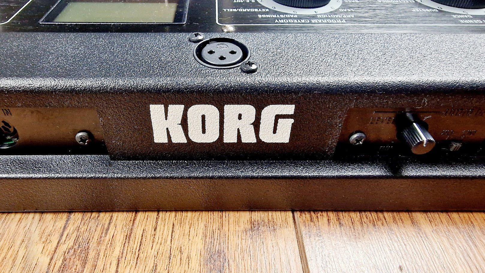 KORG MICROKORG XL+ SYNTHESIZER / VOCODER + OFFICIAL CASE