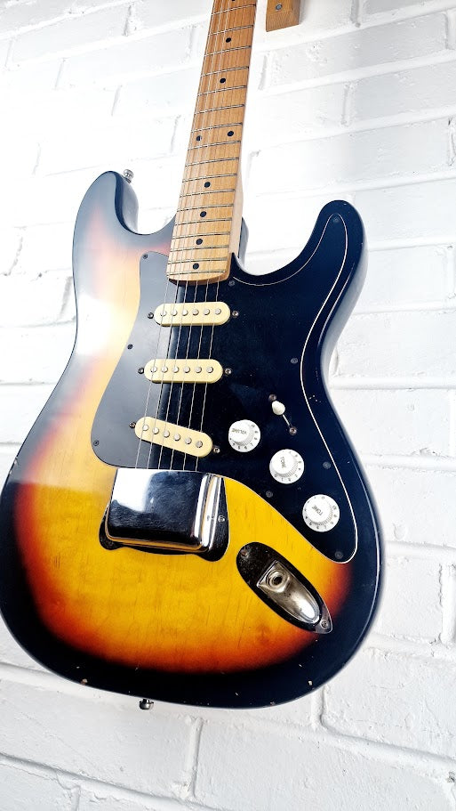 HONDO II H760S SUNBURST ELECTRIC GUITAR