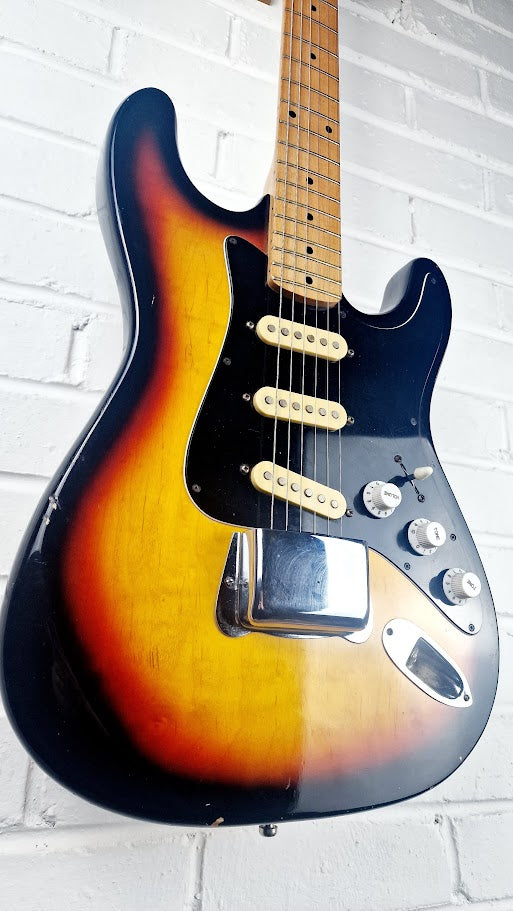 HONDO II H760S SUNBURST ELECTRIC GUITAR