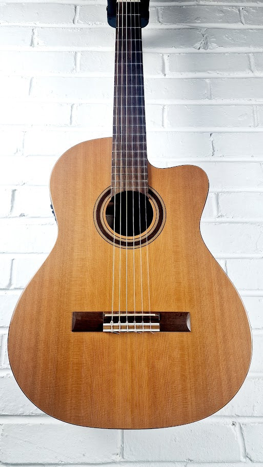 ADMIRA VIRTUOSO ECF ELECTRO CLASSICAL GUITAR