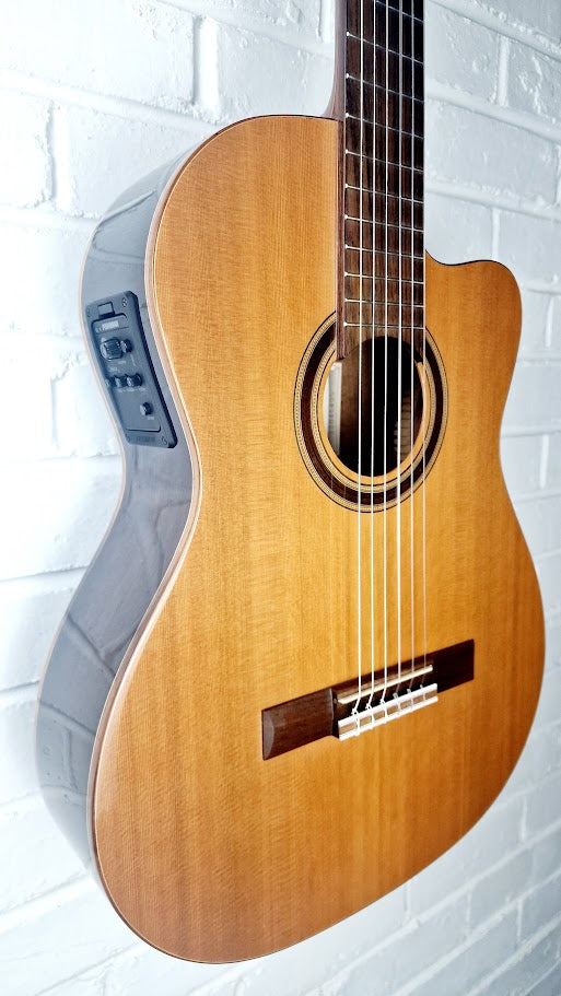 ADMIRA VIRTUOSO ECF ELECTRO CLASSICAL GUITAR