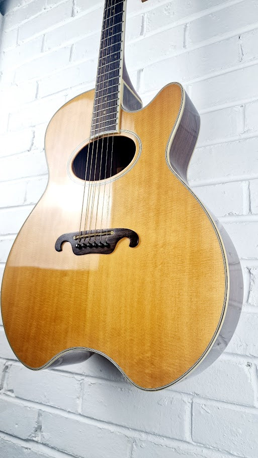 DAION THE 81 GAZELLE ELECTRO ACOUSTIC + ORIGINAL HARD CASE