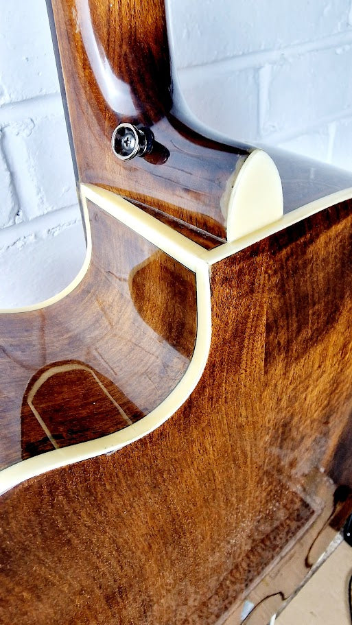 TANGLEWOOD TN5 SFCE NASHVILLE V ELECTRO ACOUSTIC GUITAR