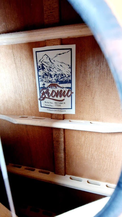BROMO BAT4MCE TAHOMA ELECTRO ACOUSTIC GUITAR