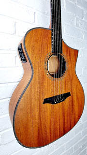 BROMO BAT4MCE TAHOMA ELECTRO ACOUSTIC GUITAR