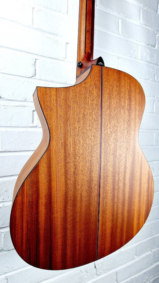 BROMO BAT4MCE TAHOMA ELECTRO ACOUSTIC GUITAR