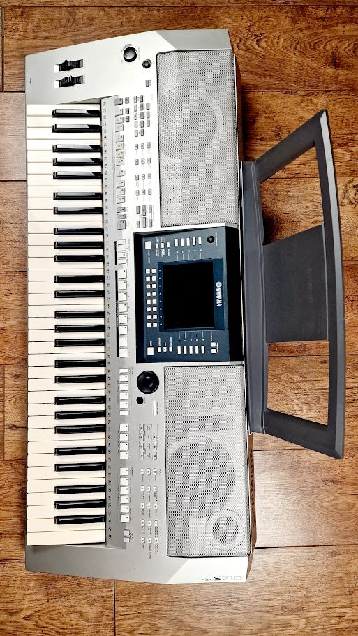 YAMAHA PSR S710 61 KEY ARRANGER WORKSTATION KEYBOARD