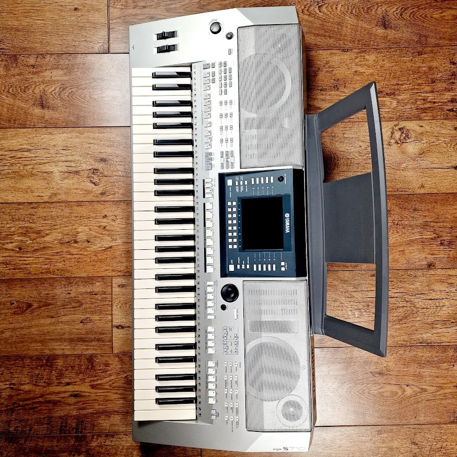 YAMAHA PSR S710 61 KEY ARRANGER WORKSTATION KEYBOARD