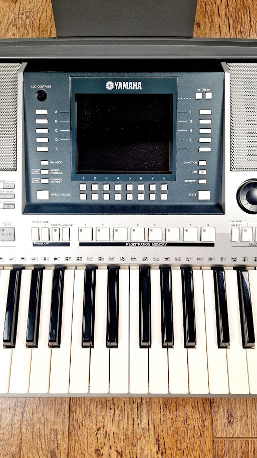 YAMAHA PSR S710 61 KEY ARRANGER WORKSTATION KEYBOARD