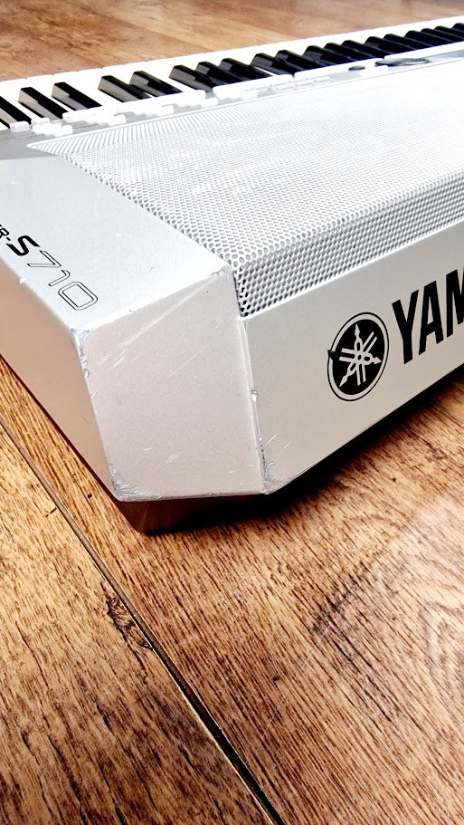 YAMAHA PSR S710 61 KEY ARRANGER WORKSTATION KEYBOARD