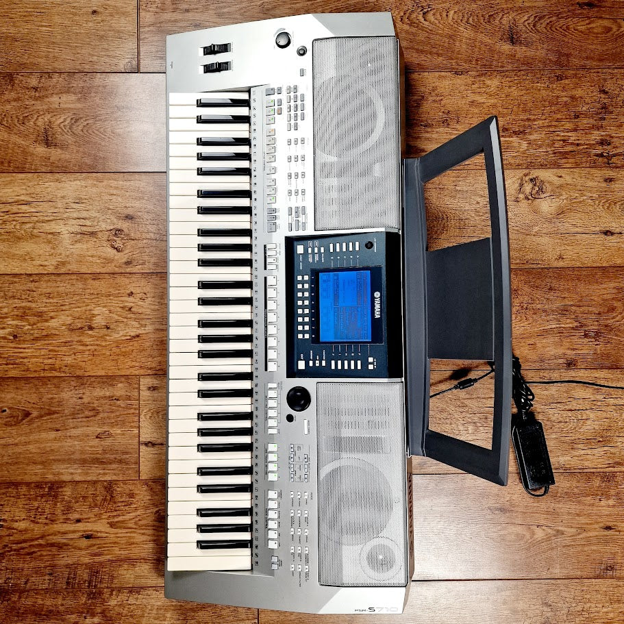 YAMAHA PSR S710 61 KEY ARRANGER WORKSTATION KEYBOARD