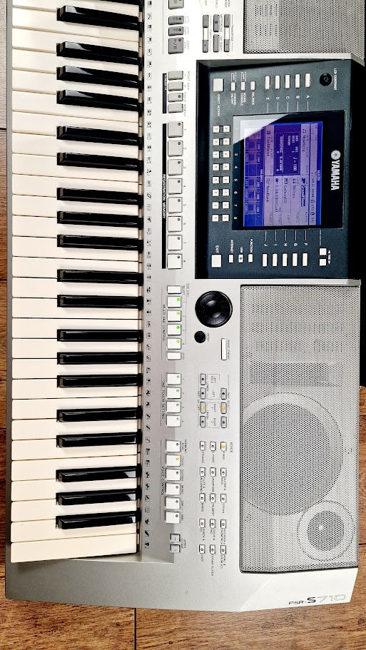 YAMAHA PSR S710 61 KEY ARRANGER WORKSTATION KEYBOARD