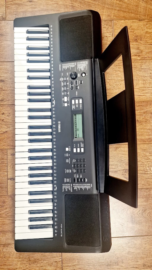 YAMAHA E373 61 KEY TOUCH SENSITIVE KEYBOARD + POWER SUPPLY