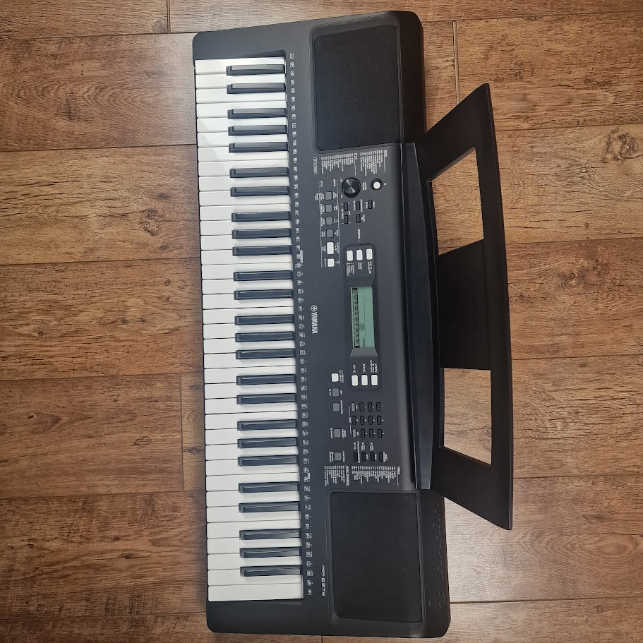 YAMAHA E373 61 KEY TOUCH SENSITIVE KEYBOARD + POWER SUPPLY