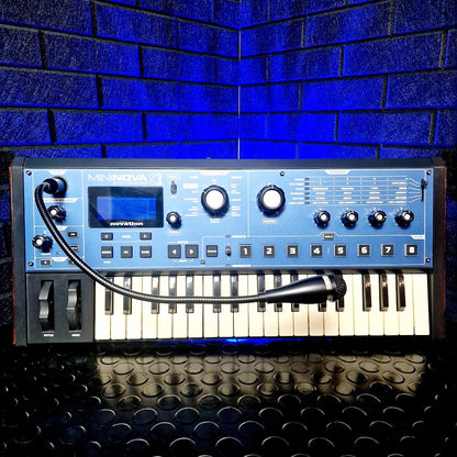 NOVATION MININOVA 37 KEY SYNTH