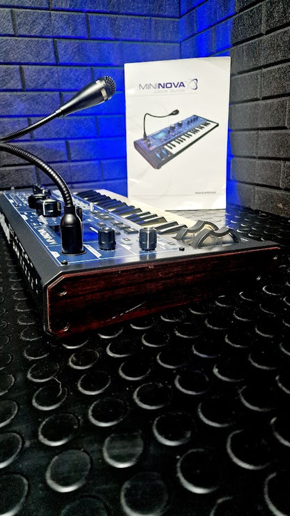 NOVATION MININOVA 37 KEY SYNTH