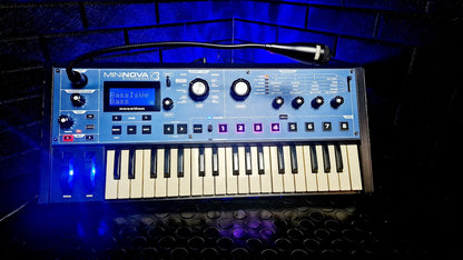 NOVATION MININOVA 37 KEY SYNTH