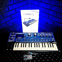 NOVATION MININOVA 37 KEY SYNTH