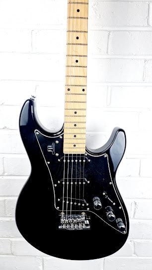 LINE 6 JAMES TYLER VARIAX JTV69S ELECTRIC GUITAR  + CASE + ACCESSORIES