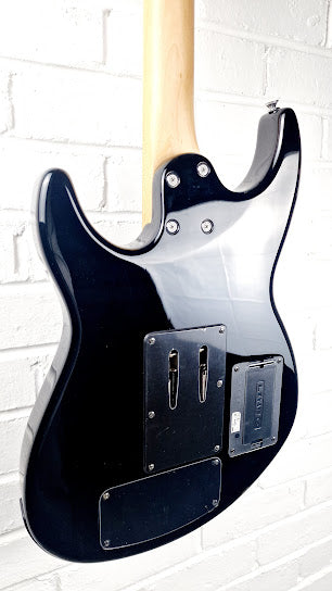 LINE 6 JAMES TYLER VARIAX JTV69S ELECTRIC GUITAR  + CASE + ACCESSORIES